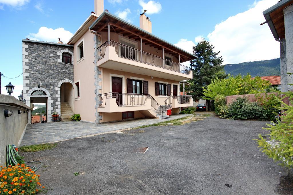 Melivoia Apartment Vitina Bagian luar foto