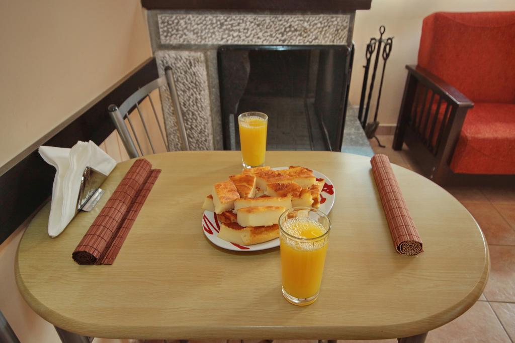 Melivoia Apartment Vitina Bagian luar foto